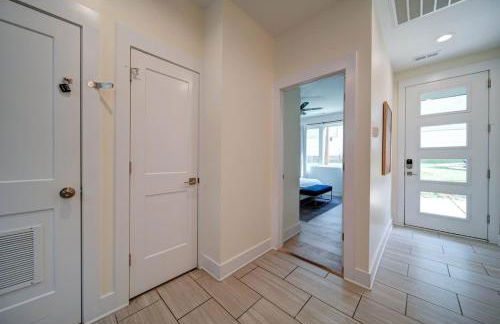 Luxe Townhome Rooftop Hot Tub Parking - Photo 52