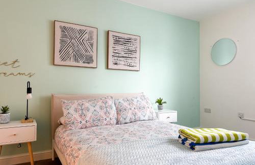 Luxury 2 Bedroom City Centre Apartment - Secure Parking - Amazing location! - Foto 14