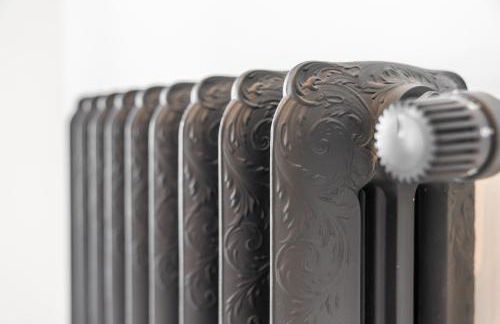 CLS Moderne City-Wohnung Hamburg Tiefgarage, Klimaanlage, Free-TV, 65 Zoll Smart-TV, E-Laden, Balkon, Parken, Nespresso Maschine inklusive Kapseln, Blick über Hamburg, Cafe im Haus, Bus gegenüber, Flex Check In - Foto 10