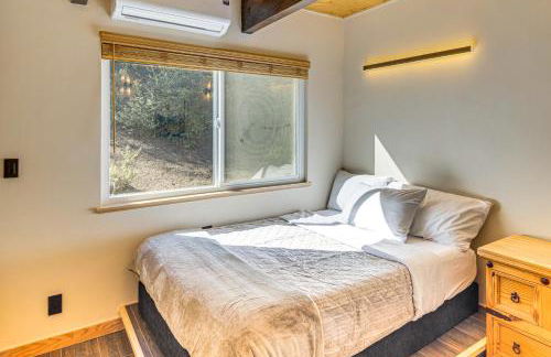 Walk to Village! Romantic Pine Mtn Nature Escape - Foto 13