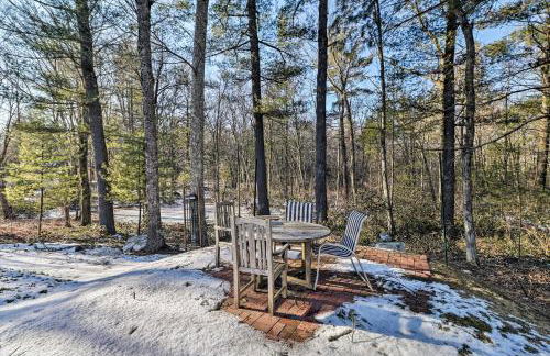 Peaceful Goshen Cottage with Screened Porch and Views! - Foto 22