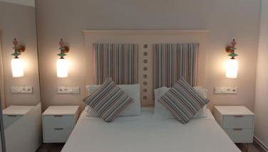 Olympia Corfu - Foto 1, wardrobe