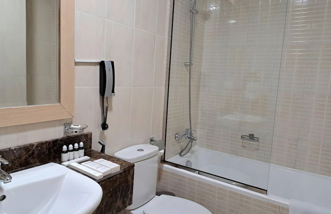 Barcelo Residences Dubai Marina - Photo 51