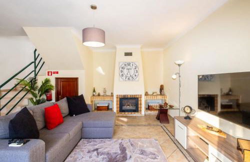 Villa Sequeira - Private Pool - Free WIFI - BY BEDZY - Foto 15