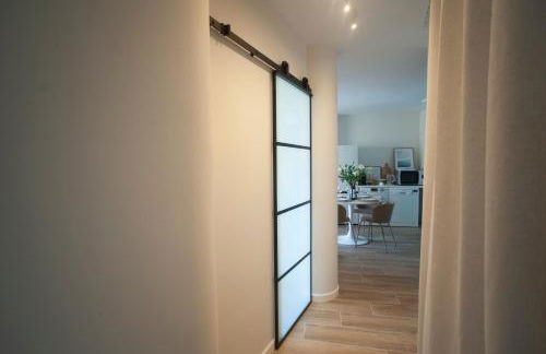 Apart moderno con vista al mar, Piscina, Parking - Photo 7