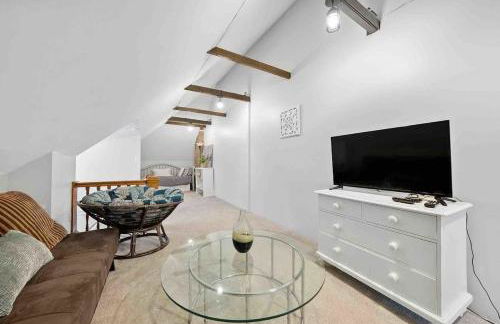 The Village Townhouse - 5 BR - Photo 19