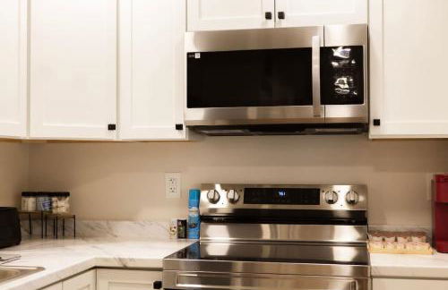 King Comfort - Bright and Modern 1BR Stay in Dunlap - Foto 47