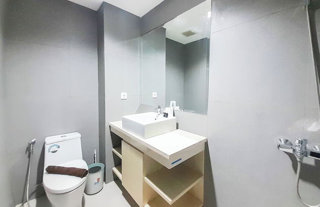 Modern Look And Comfortable Studio At Patraland Amarta Apartment - Foto 7