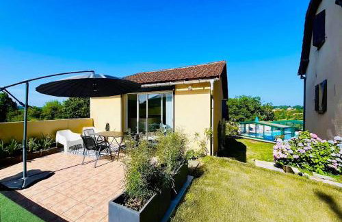 Charmante petite maison entre ville et campagne avec piscine - Photo 14