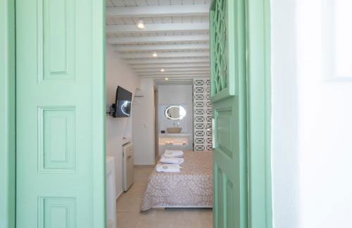 Mylos Suites - Photo 7