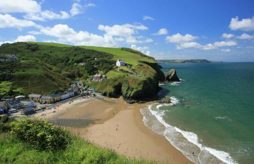 Yr Hal Llangrannog - Photo 18