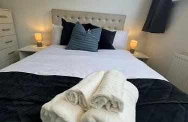 Stylish London Stay 2-Bedroom Duplex Sleeps 6 - Foto 11
