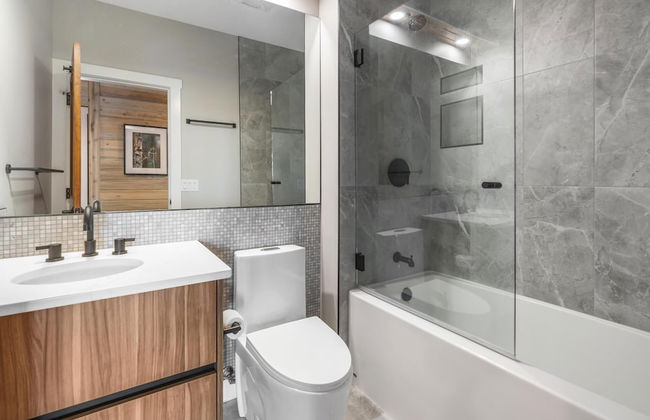 Chalet Monashee-brand New High End W/amazing Views - Photo 24