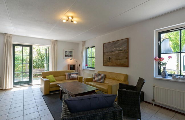 Beautifully Situated Luxury Villa on the Water - Foto 71