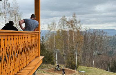 Apartamenty na Soszowie, Wisła - widokowe miejsce z Balią & Prywatną Sauną, obok stoku narciarskiego i Bike Parku, dla max 16 osób - Foto 53
