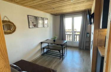 Risoul 1850 studio Résidence LesFlorins2 pour 4 pers avec accès direct sur les pistes - Foto 2