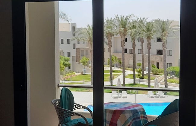 Salty Sea Life - 2 Bedroom Wide Pool View at Azha - Foto 14