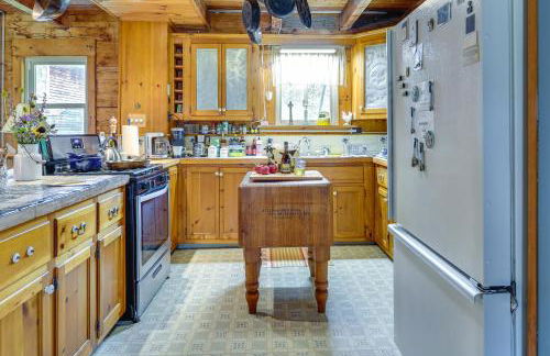 Cozy Adirondack Cabin Retreat in West Chazy! - Foto 4