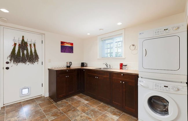 Cozy 3 Bedroom Suite near Queen Elizabeth Park - Foto 11