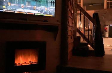 The Treehouse at 11 Gables - Center of Ludlow Village near Shopping and Restaurants - Foto 16