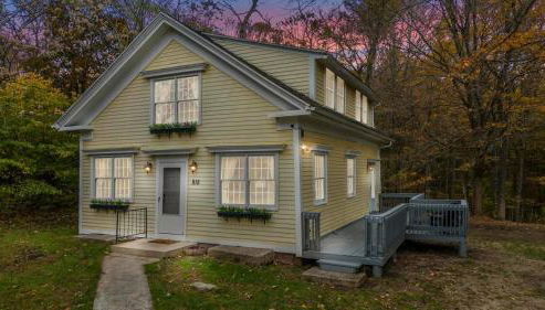 Spacious-5 Beds! 3 Mi to Mohegan - Foto 3