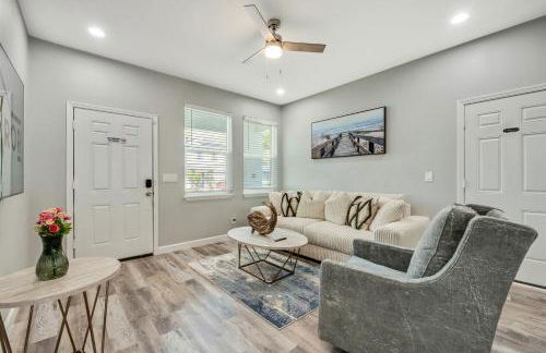 Chic Retreat-Stunning Design Cozy Fire Pit Escape! - Foto 11