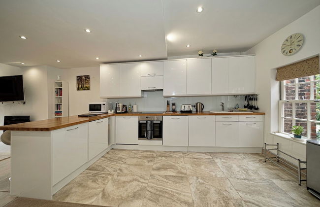 Serviced Apartments Macclesfield - Photo 16