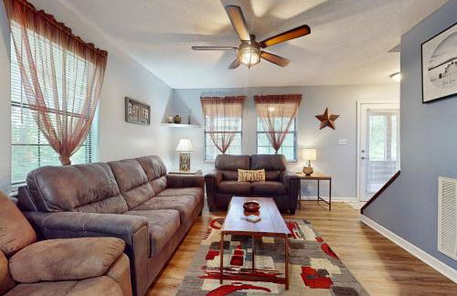 Charming Dog Friendly Home Sleeps 6 Deck Grill - Foto 1