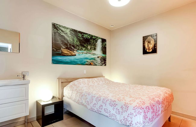 Modern Holiday Home in Avelgem with Sauna & Hot Tub - Foto 5