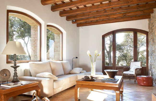 Traditional Estate From the XIV Century, With Swimming Pool - Photo 10