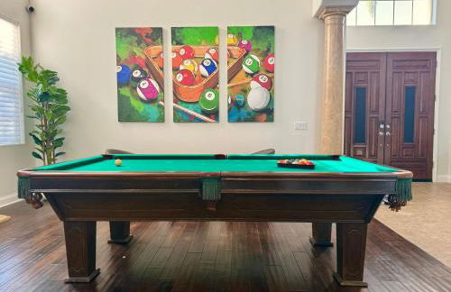 Modern Hilltop Retreat - Foto 22