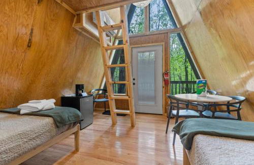 A-Frames Under the Canopy - Multi-Cabin Retreat - Foto 3