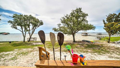 Waterfront Perdido Beach House with Canoes and Kayaks! - Foto 3