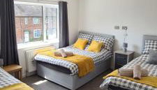 Well presented 3 Bed House- 9 Guests - Great for Leisure stays or Contractors -NG8 postcode - Foto 4