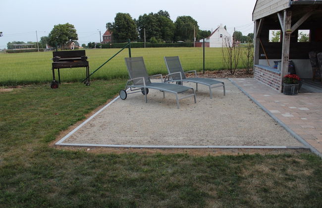 Wonderful Country House With Huge Garden - Photo 32