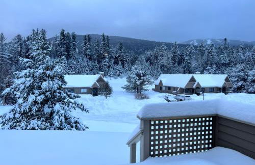 F3 Fairway Village Condo with great mountain views, 8 minute walk from Omni Mount Washington Hotel! - Foto 26