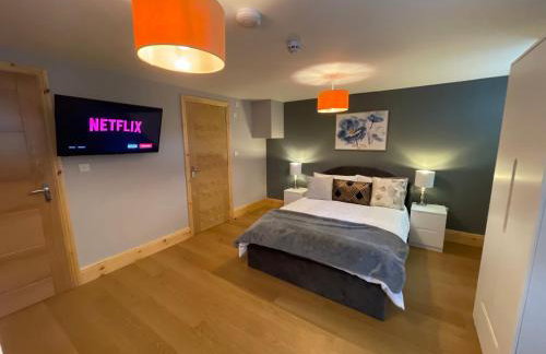 West Midlands-2 Double Bed Room Apartment - Photo 13