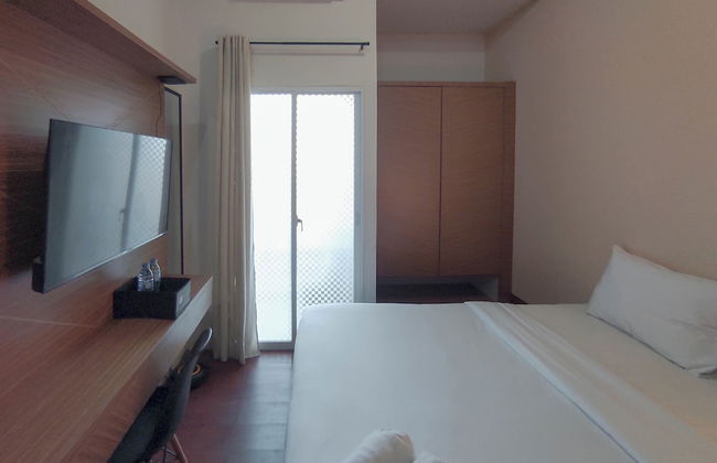 Homey Studio With Easy Pool Access Apartment At Suncity Residence - Photo 16