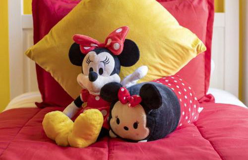 630- 3 Bedroom South facing Home with Pool Drenched in Florida Sunshine Perfect for Families - Foto 14