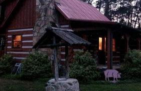 Tranquil Cabin with Hot Tub & Creek Views Near Bass Pro, Kodak Tennessee - Foto 13