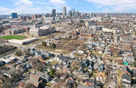 Stay & Play Indy- Indoor Fun - 5 Min to Downtown - Sleeps 10 - Arcade fun - Foto 25