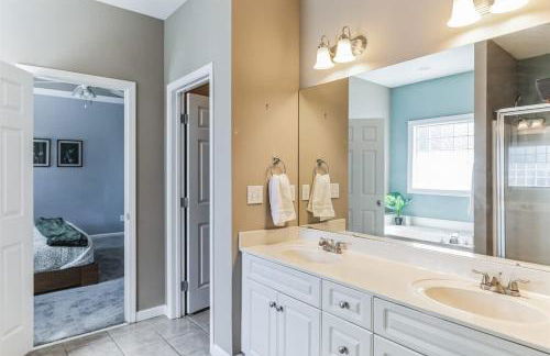 Quaint homey cottage style home in Harvest - Photo 8