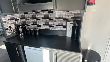 Happy Hilda - Photo 5