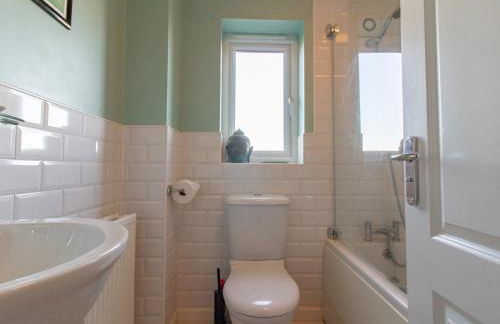 Charming 4-Bedroom Home in the Heart of Coxhoe - Pass the Keys - Foto 30