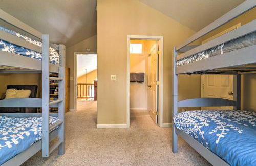 Great for Groups Soda Springs Cabin with Deck! - Foto 27