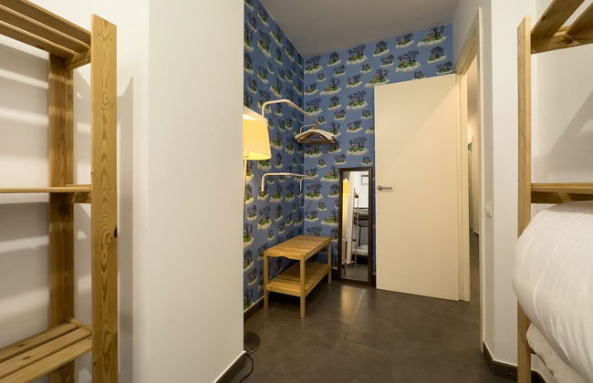 AinB Barcelona Sants Apartments - Photo 16