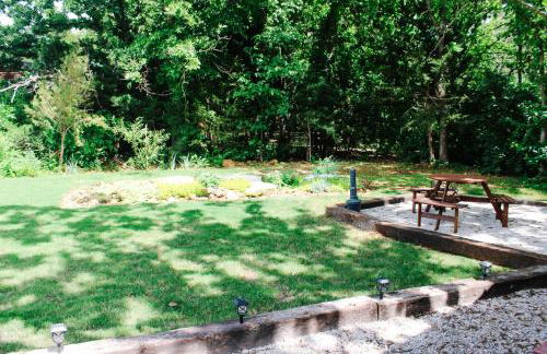 #4 - Amish Log Camping Cabin Walk to the Water cabin - Foto 27