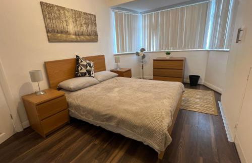 3 Bedroom modern house 15 min to tube, shops near by - Foto 4