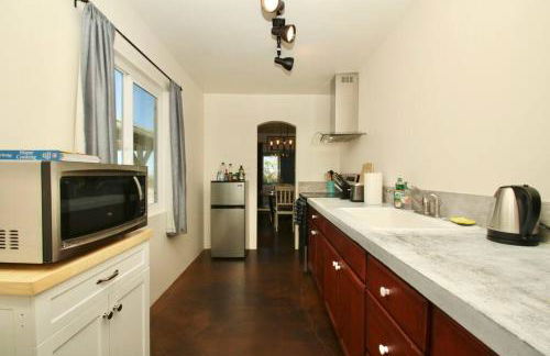 Mayfair House - 4 Minutes to National Park! - Foto 5