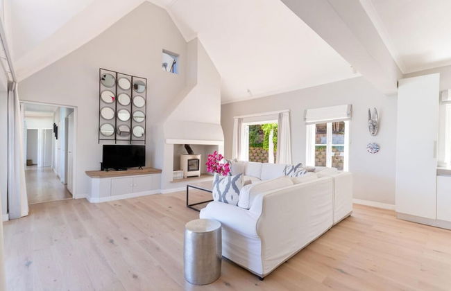 Sublime Five bed Property in Glorious Setting - Photo 10